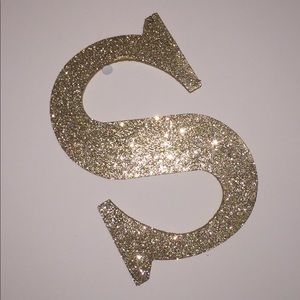 CUSTOM LETTERS/DECOR